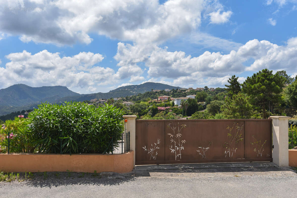 Maison à LES ADRETS-DE-L'ESTEREL