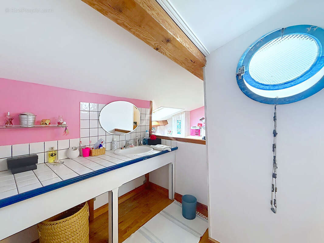 Maison à BRUGUIERES