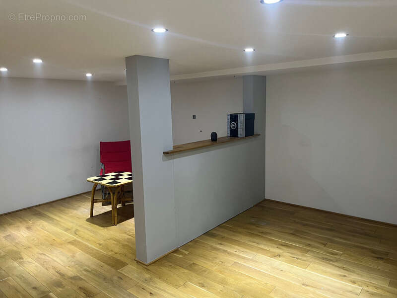 Commerce à ANNECY-LE-VIEUX