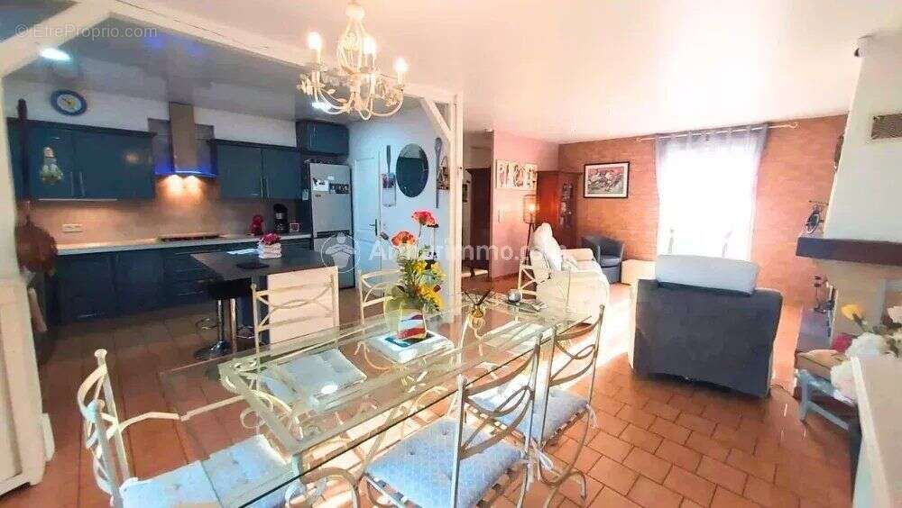 Maison à AIGUEFONDE