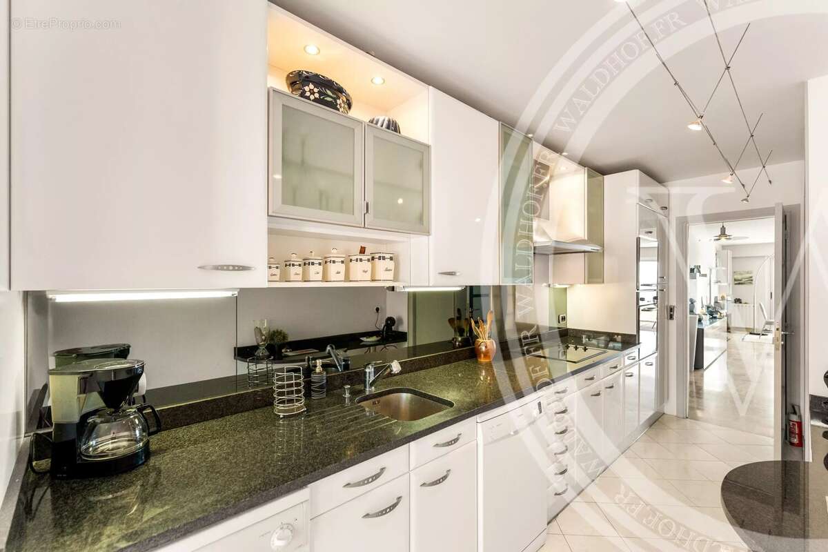 Appartement à ROQUEBRUNE-CAP-MARTIN
