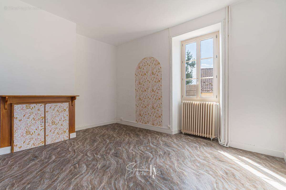 Maison 182 m² à Saint-Crepin-Et-Carlucet  - photo 9