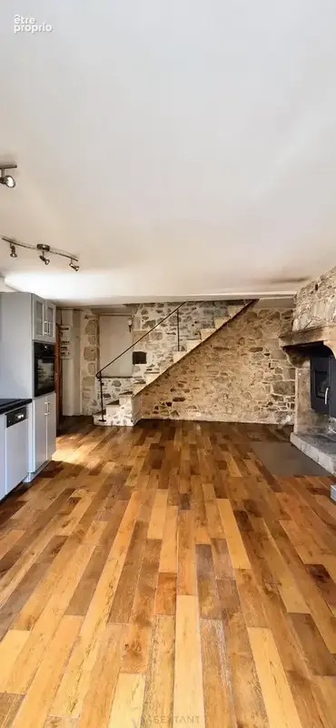 Maison de caractere lovee au coeur de montpeyroux, plus beau village de france - photo 5