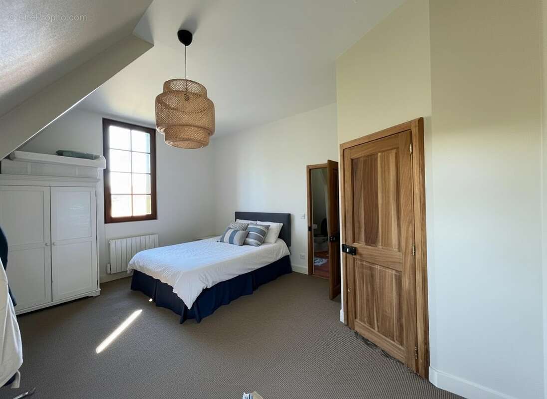 Maison à SAINT-CYR-SUR-LOIRE