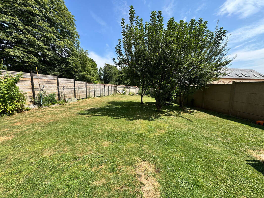 Maison à vendre - Goderville centre - 136 m² - 4 chambres - Sous-sol - Jardin - photo 18