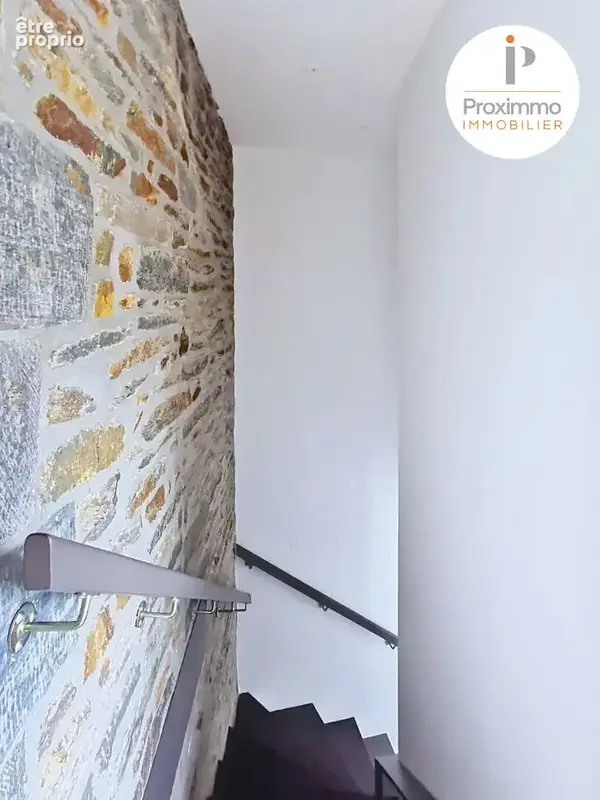 Caractère, charme et rénovation de qualité au coeur de carentoir - photo 10
