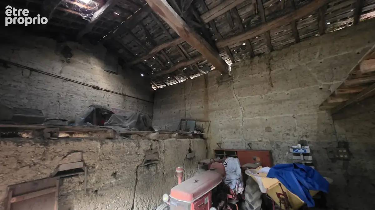 Artas   secteur revollet   maison à rénover avec fort potentiel - photo 20