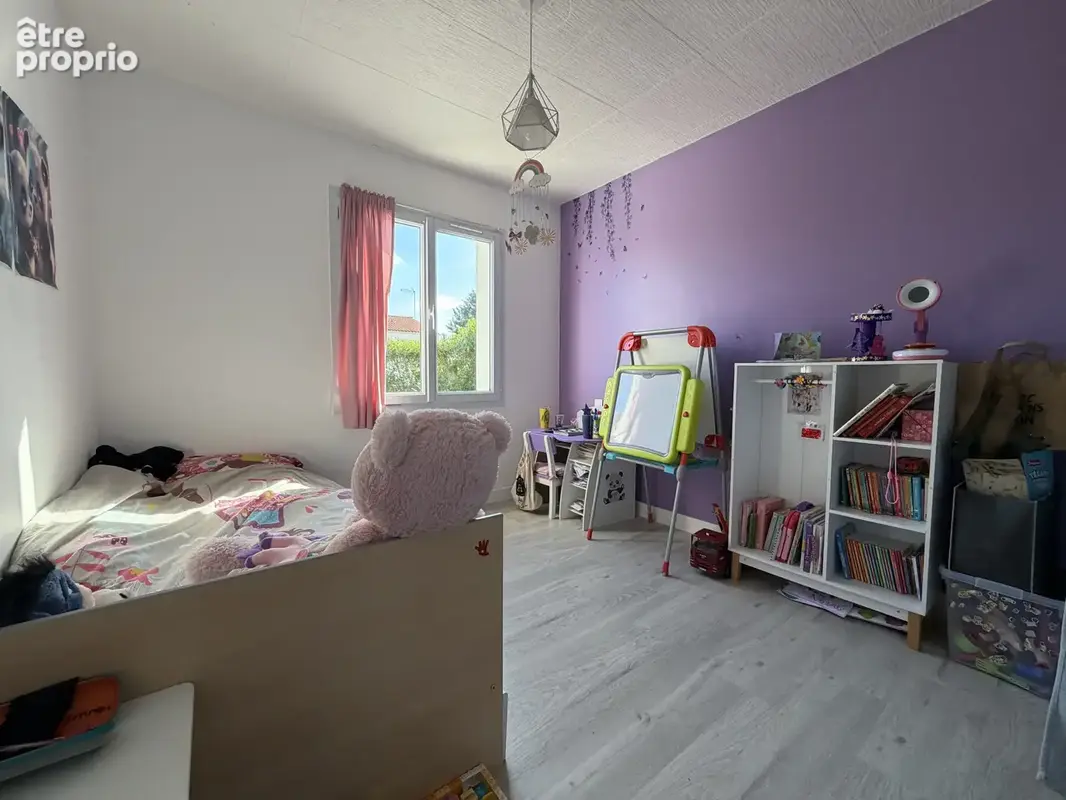 AIZENAY, proche centre, maison de plain-pied, 3 chambres sur 576 m2 de terrain - photo 8