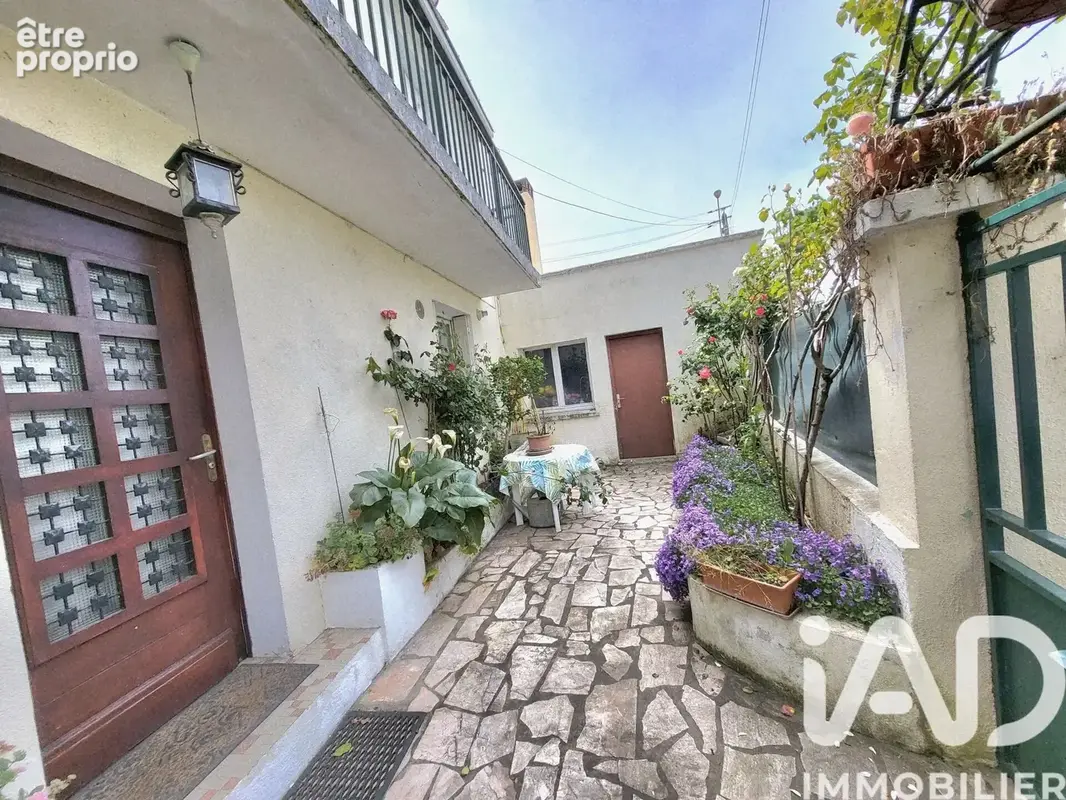 Photo 1 - Maison à TOURS