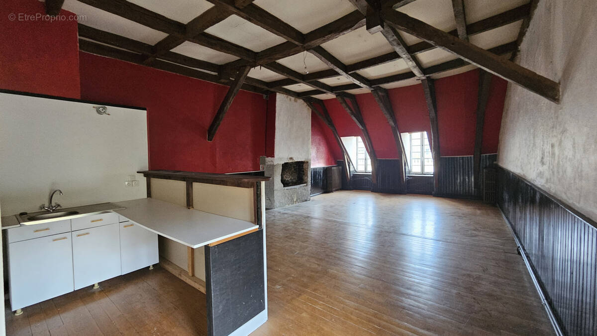 Appartement à SAINT-GENIEZ-D&#039;OLT