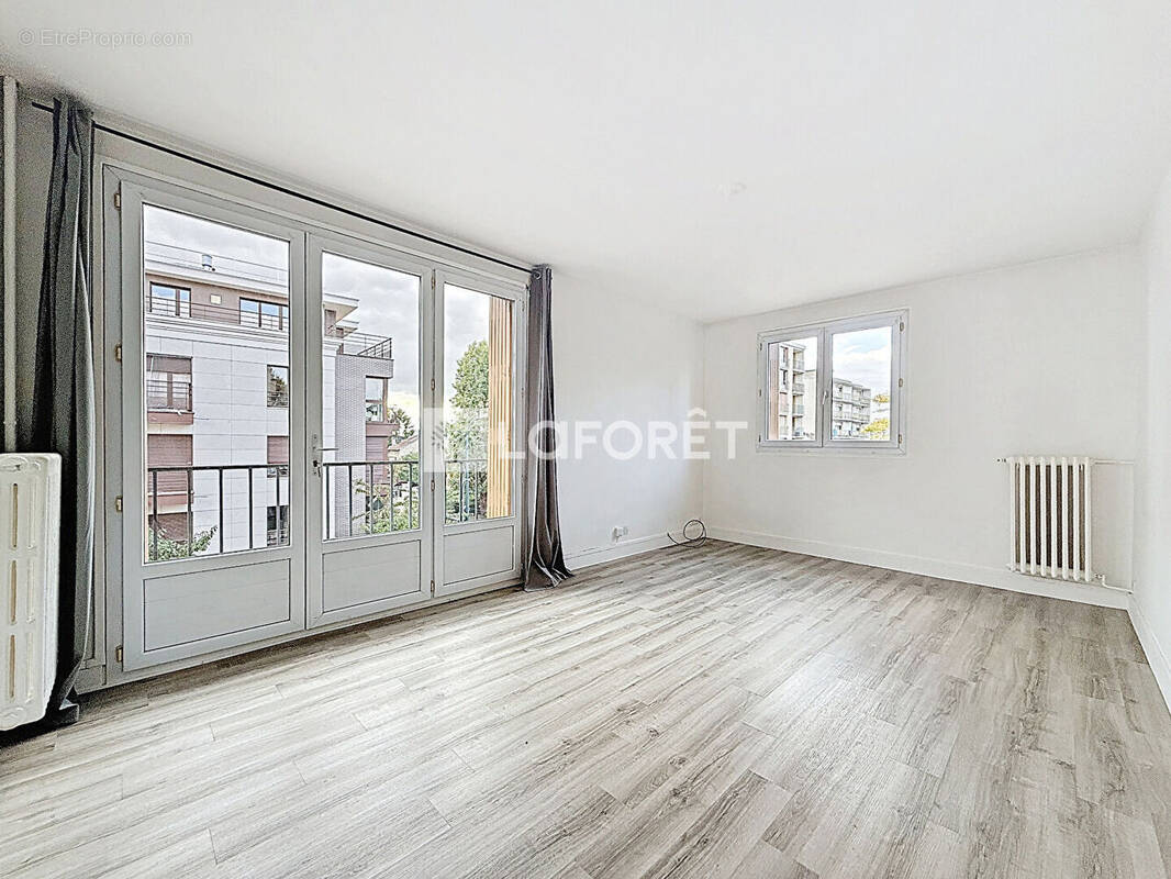 Appartement à SAINT-MAUR-DES-FOSSES