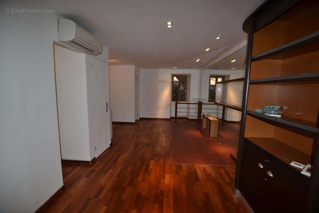 Appartement à VALBONNE