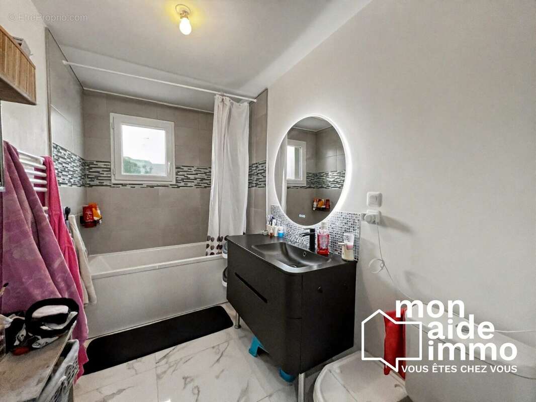 Maison à SAINT-SEURIN-SUR-L&#039;ISLE