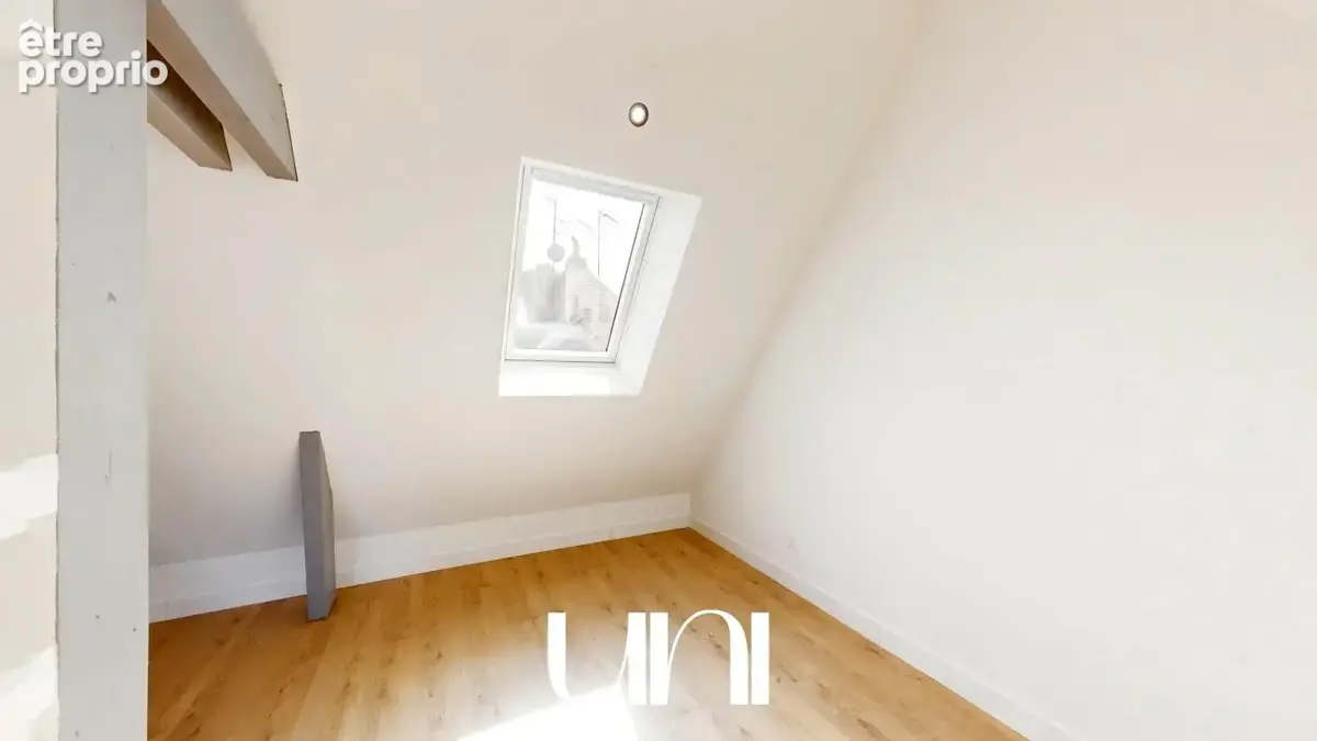 Duplex 2 pièces entièrement rénové avec place de parking - Bayeux - photo 15