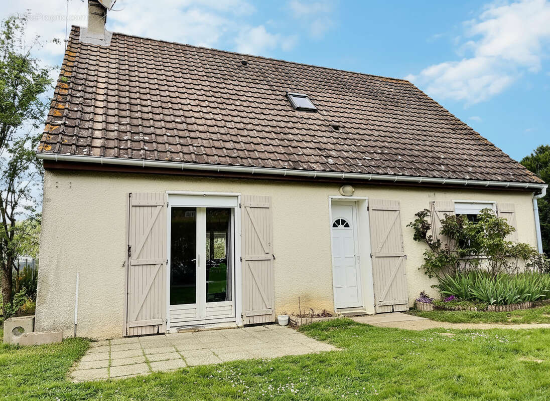 Maison à EPERNON