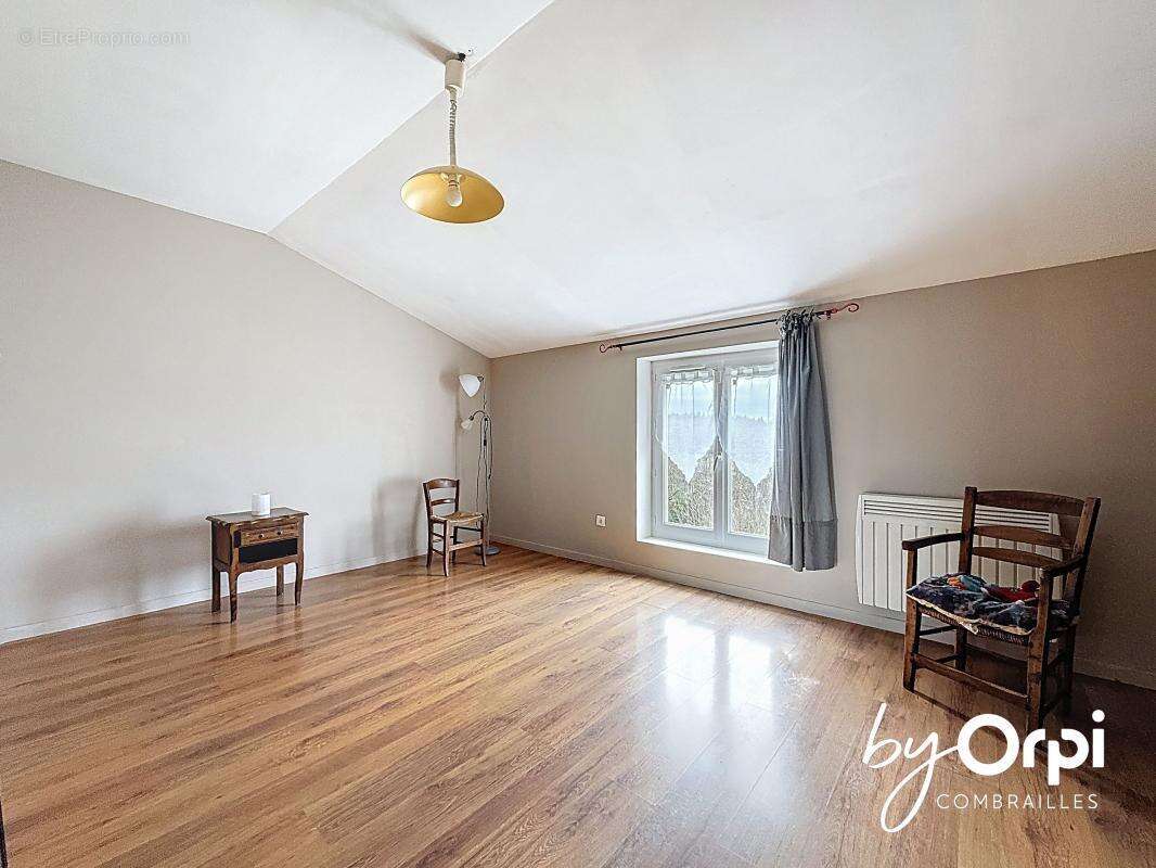 Maison à SAINT-ELOY-LES-MINES