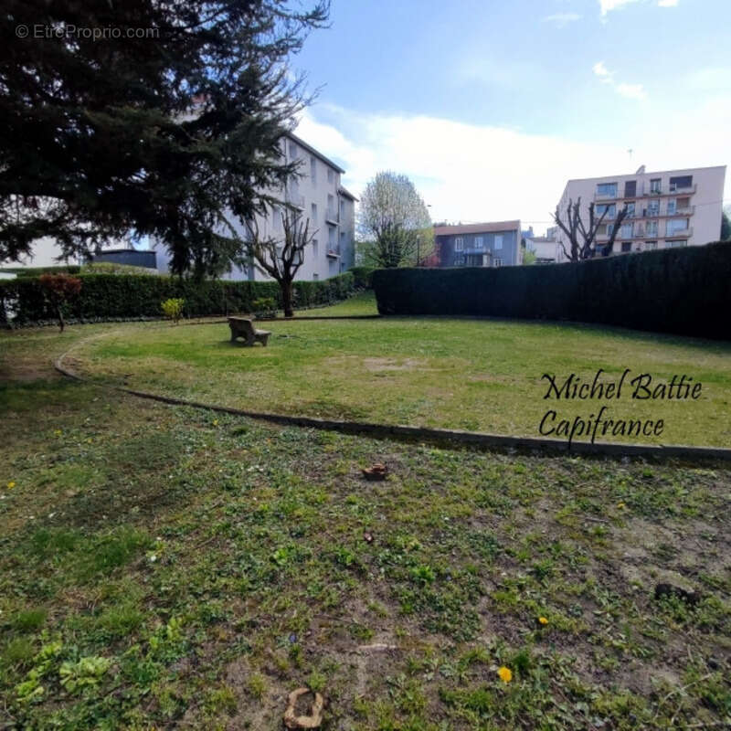 Appartement à SAINT-ETIENNE