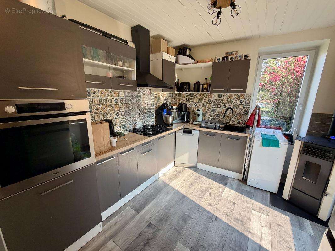 Maison à SAINT-GEOIRE-EN-VALDAINE