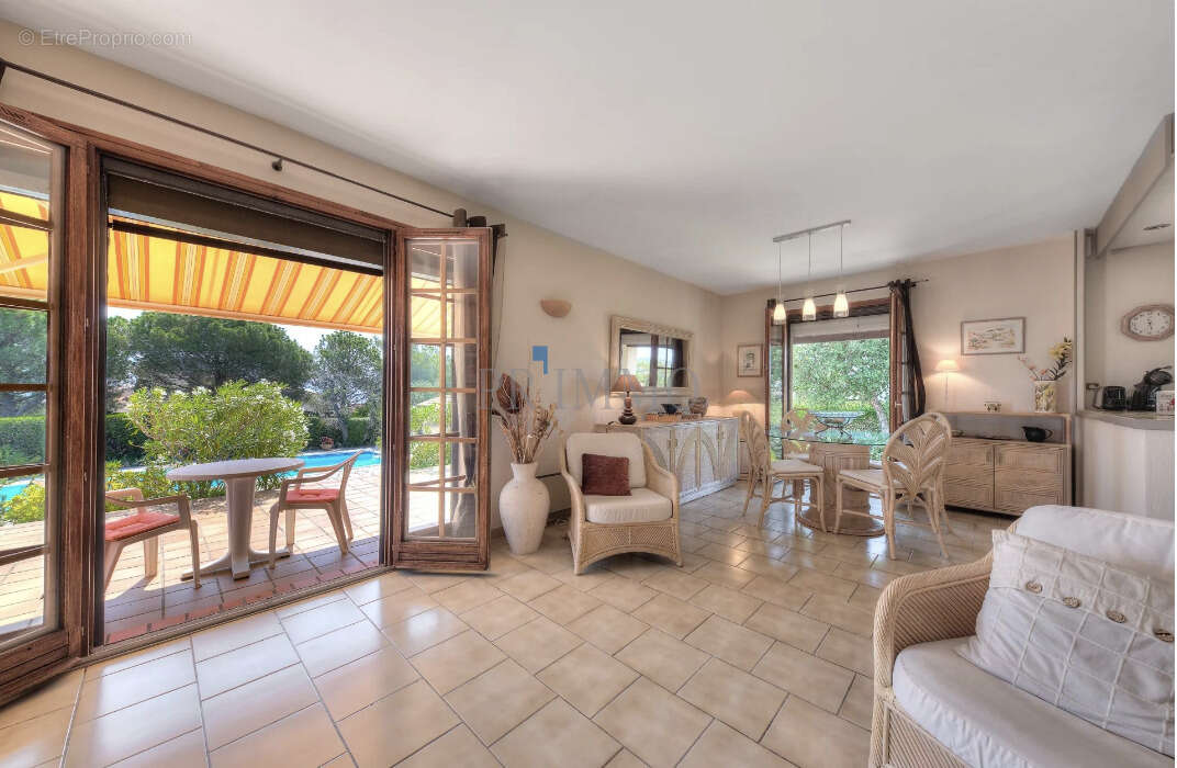 Maison à FREJUS