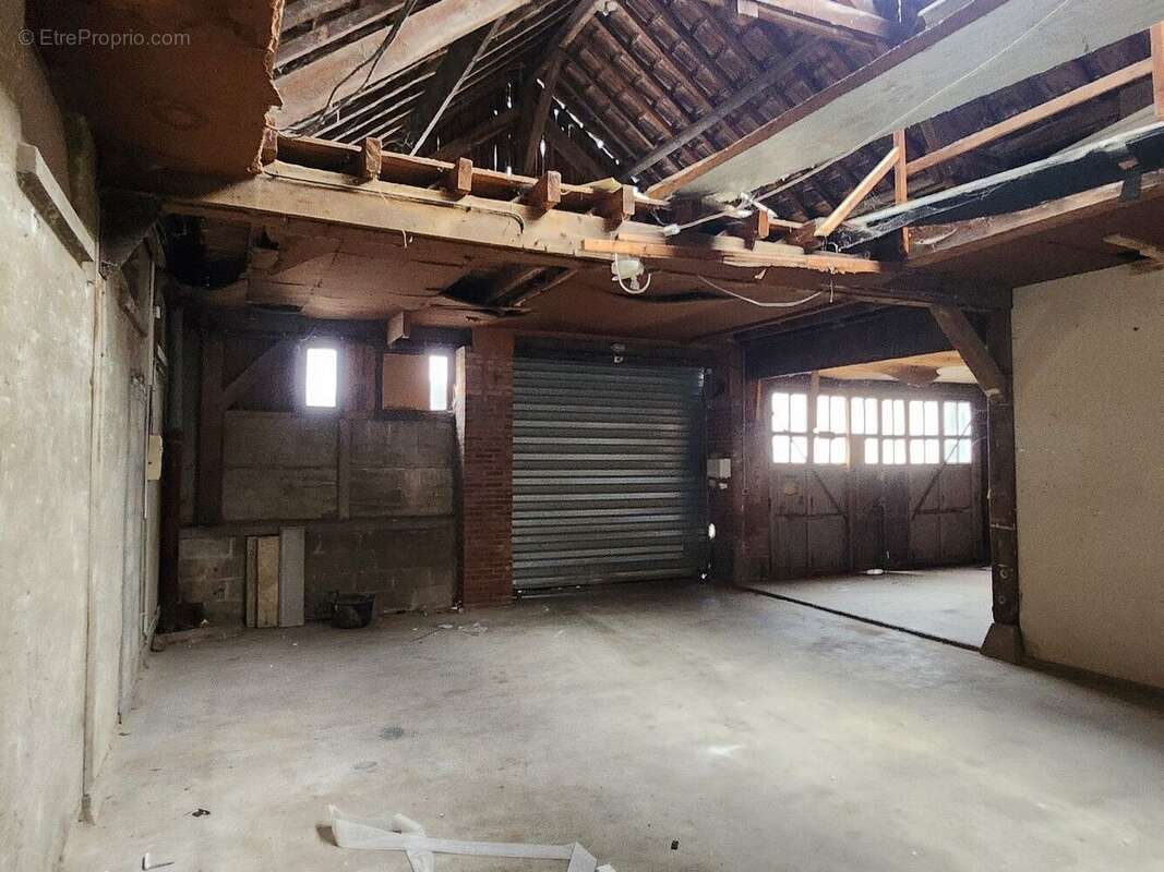 Commerce à CHALETTE-SUR-LOING