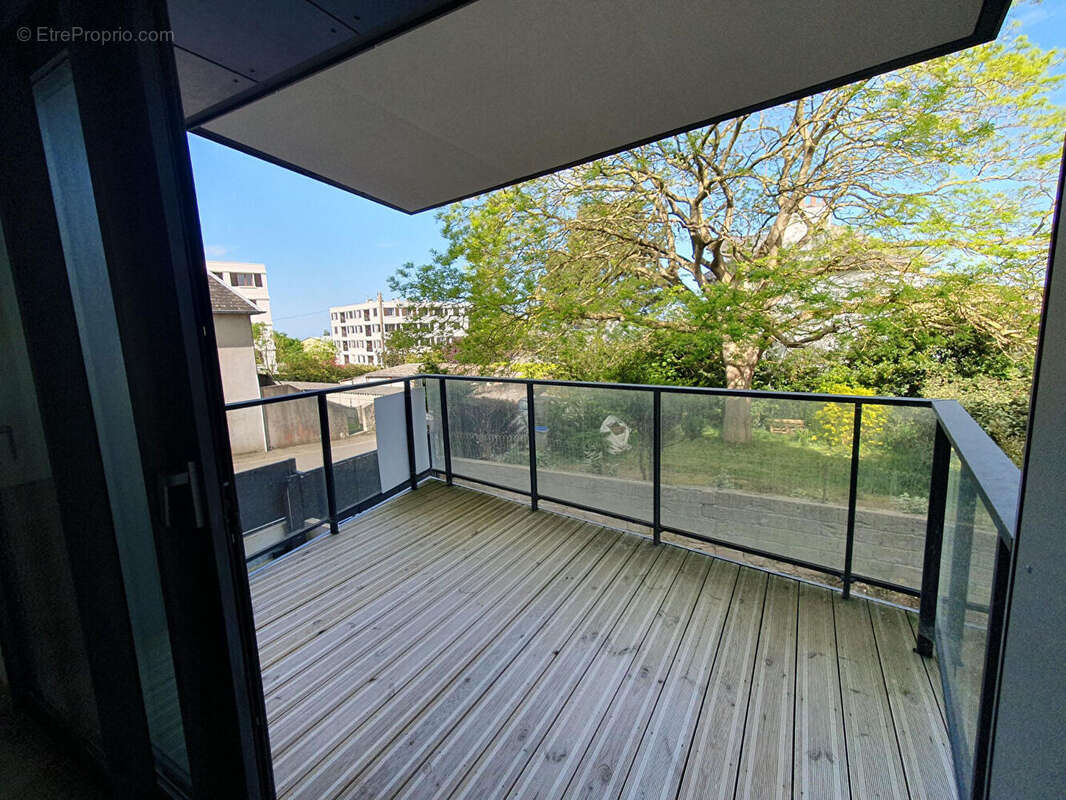 Appartement à DONVILLE-LES-BAINS