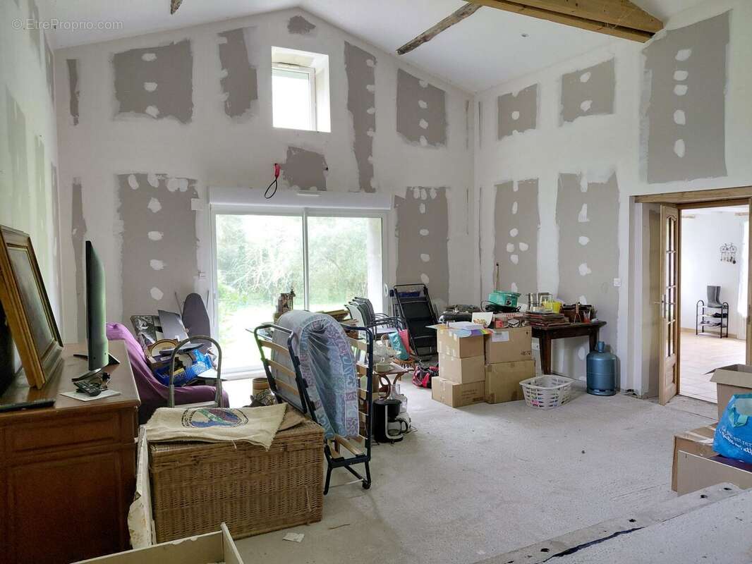 Maison à SAINT-GEORGES-DES-AGOUTS