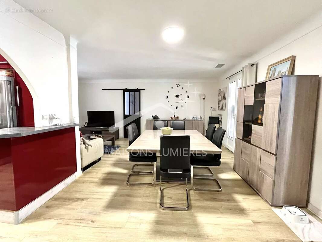 Maison à ROUSSILLON