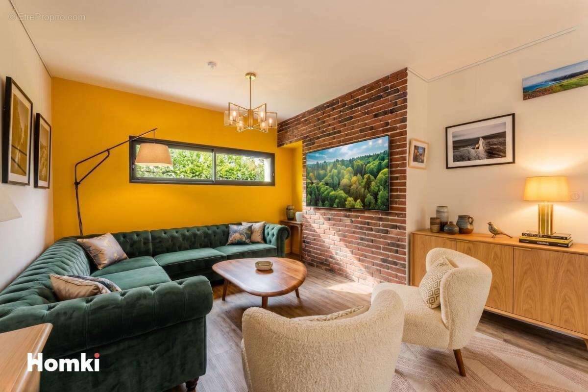 Maison à PARENTIS-EN-BORN