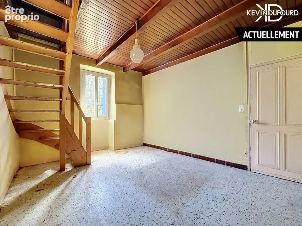 Maison à rénover de 65 m² sur un terrain de 5.000 m² à - photo 7