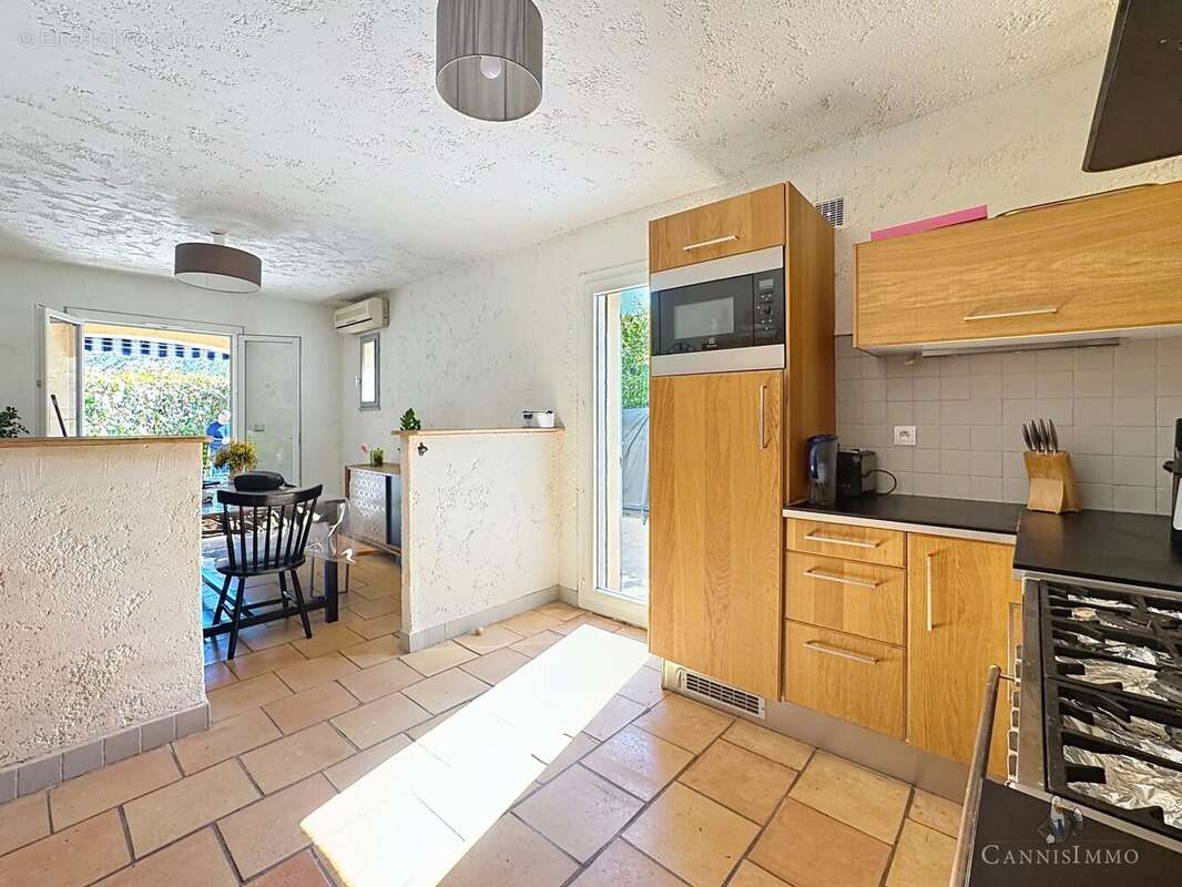 Maison à MANDELIEU-LA-NAPOULE