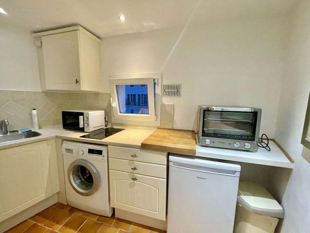 4bc6049b3802462fa60204bb46dd9f3e - Appartement à GRIMAUD