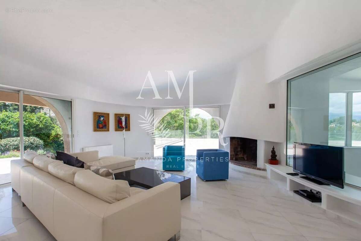 Maison à MOUANS-SARTOUX