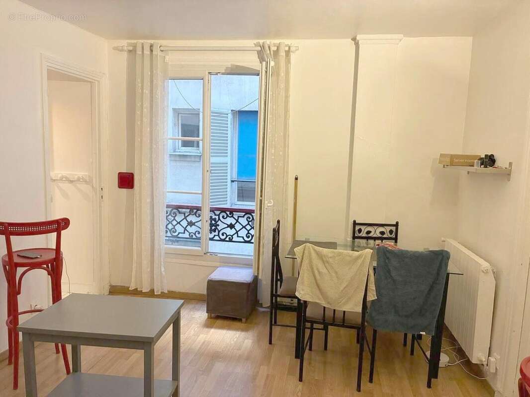 Appartement à PARIS-10E