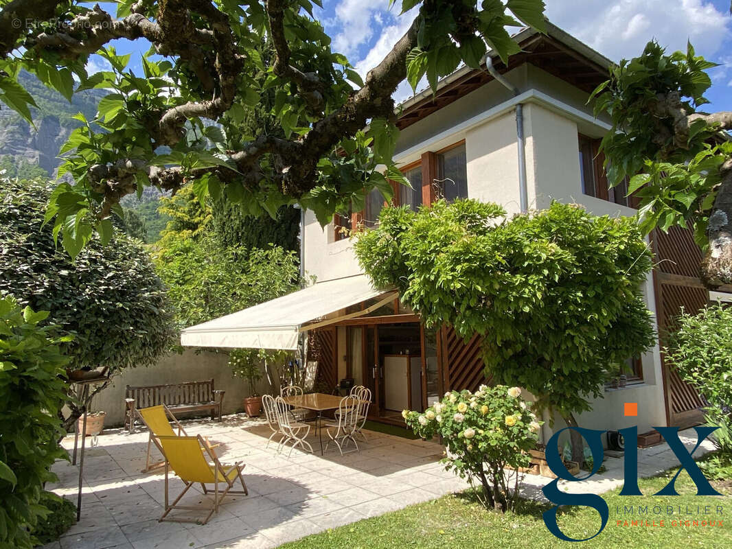 Maison à SAINT-ISMIER