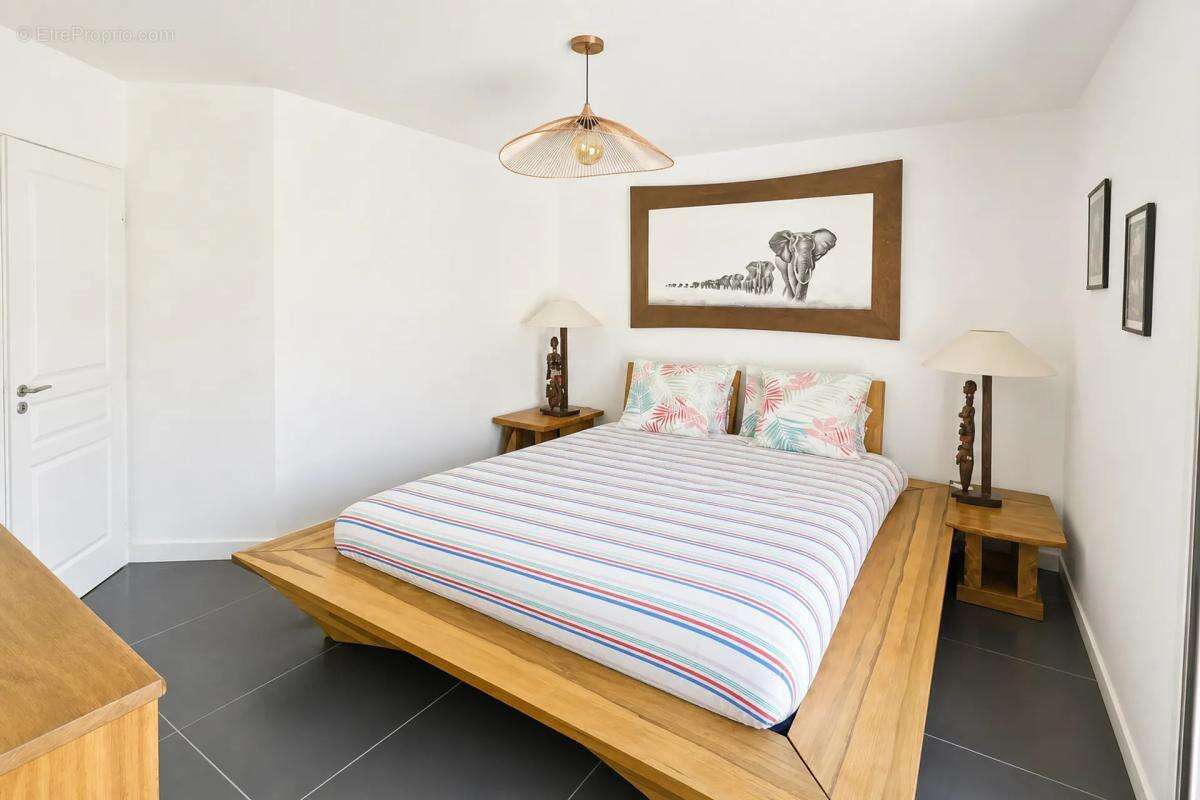 Villa 5 pièces - 140 m2 - Saint-Estève - photo 4