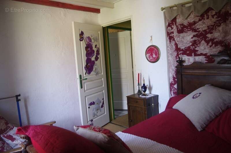 Maison à SAINT-JEAN-POUTGE