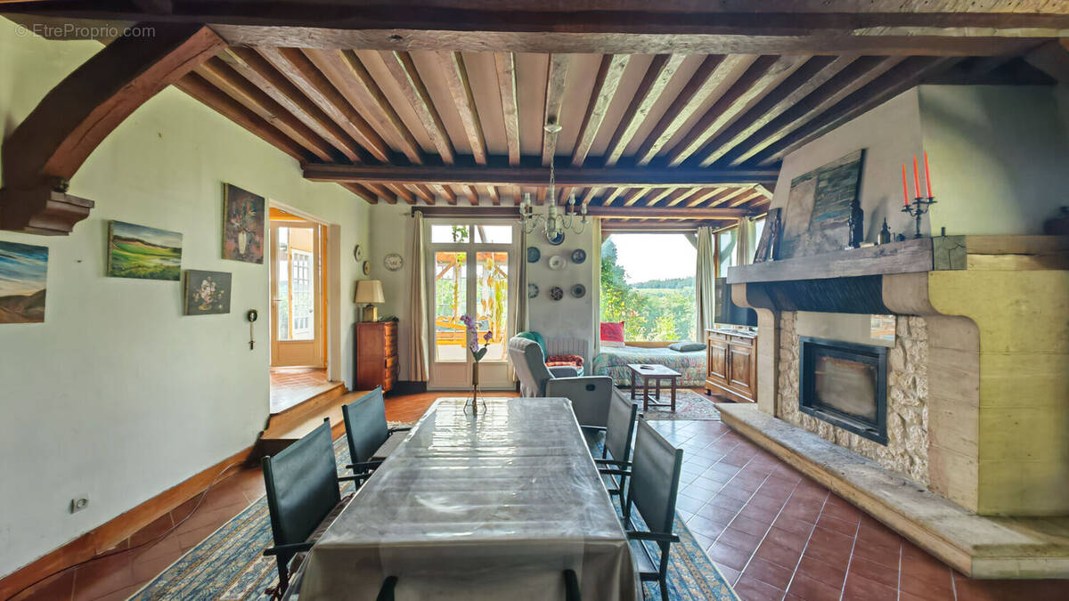 Maison à HERMIVAL-LES-VAUX