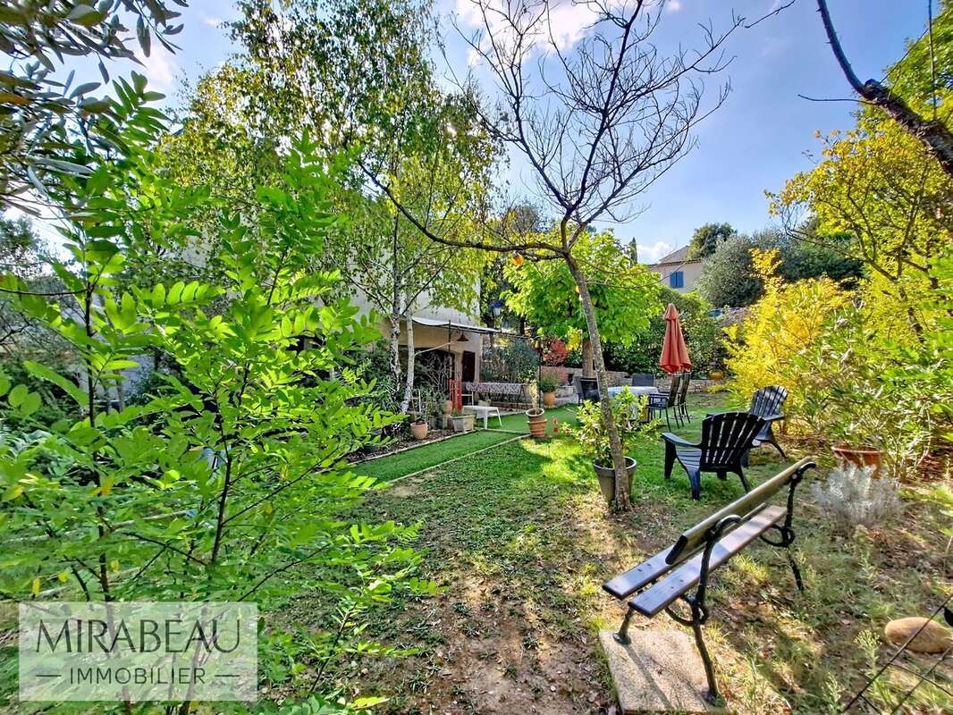 Maison à MIRABEAU