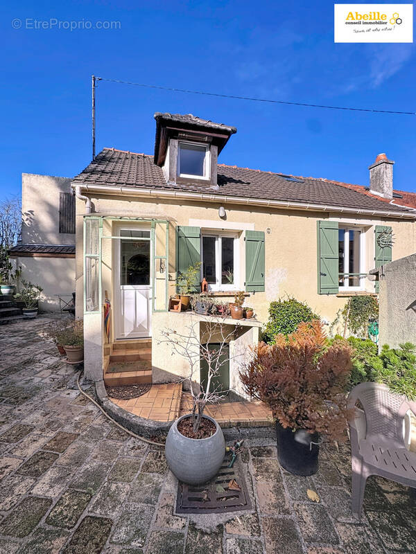 Maison à SAINT-CHERON