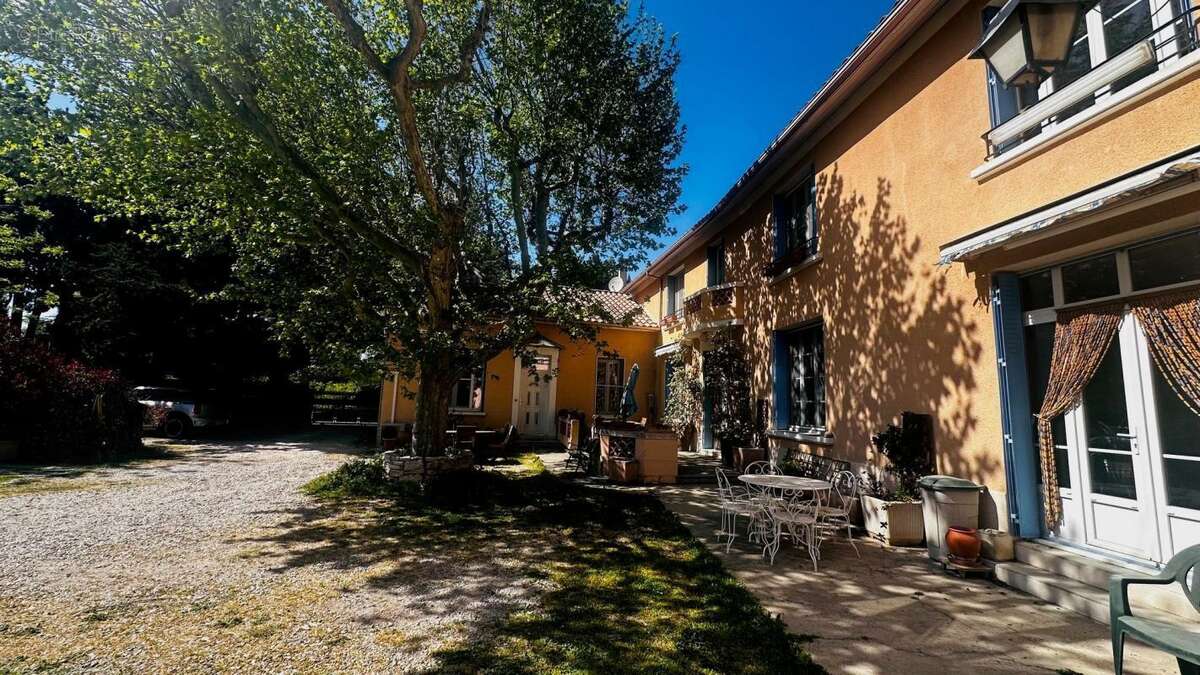 Maison à VIOLES