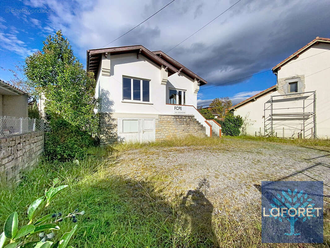 Villa Pomade- Fort potentiel dans un quartier très recherché de Dax - photo 3