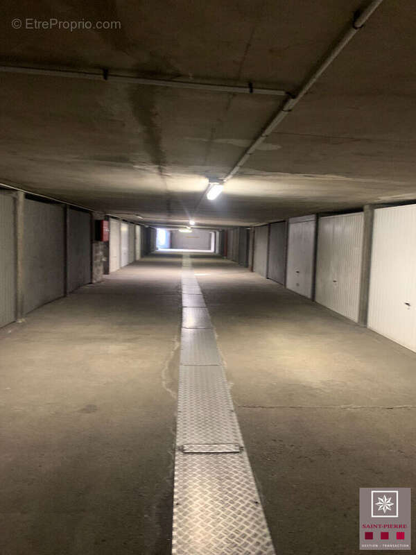 Parking à LYON-6E