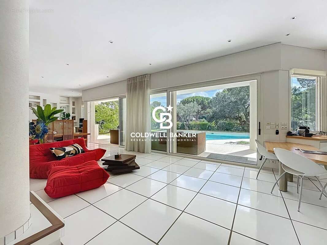 Maison à SAINT-RAPHAEL