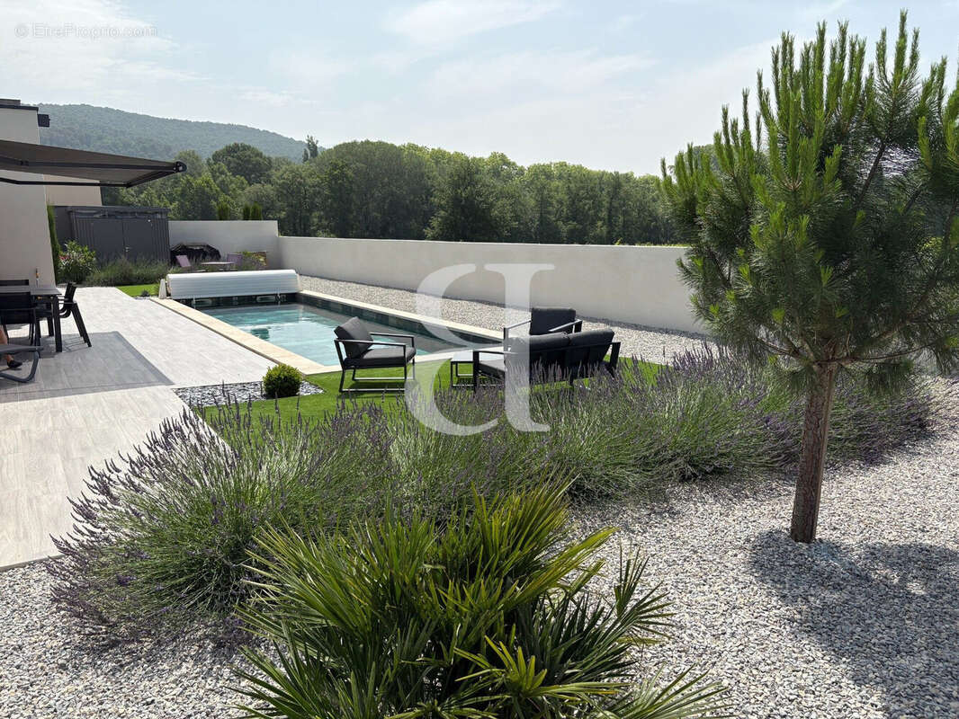 Maison à VAISON-LA-ROMAINE