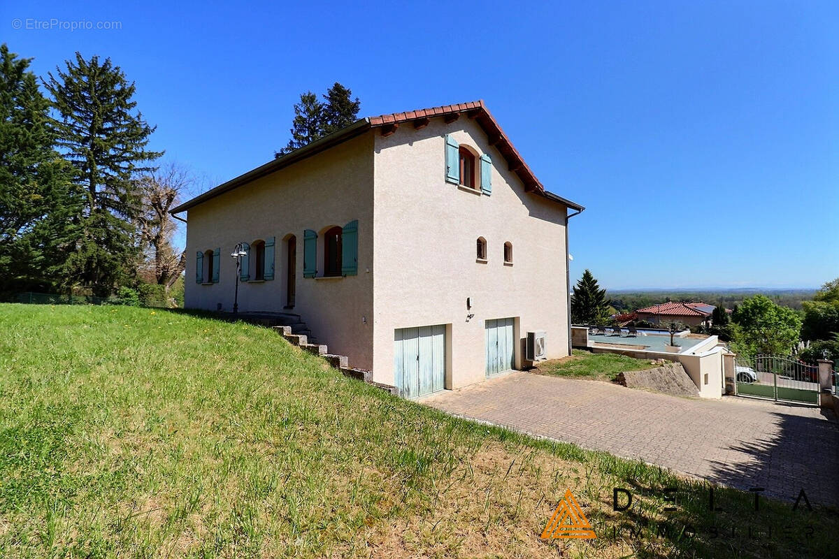 Maison à MIRIBEL