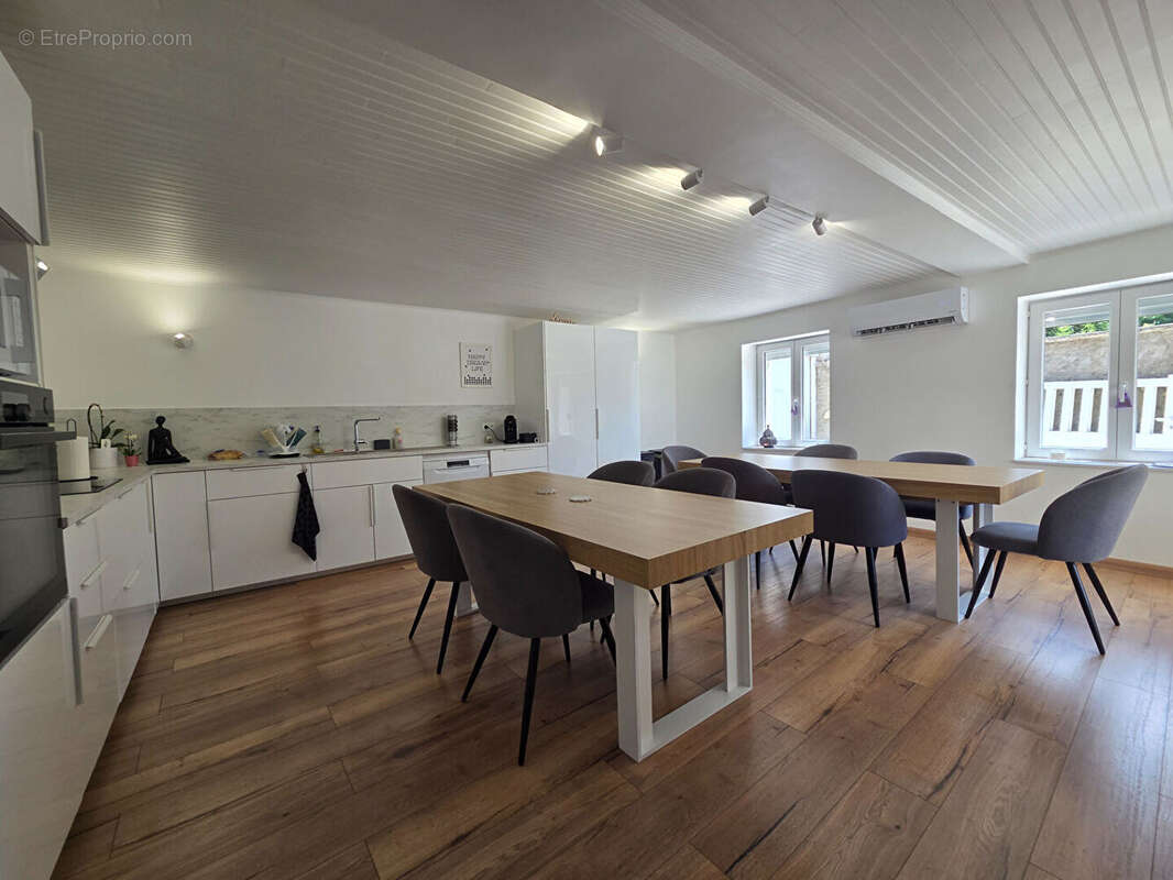 Maison Mornac 6 pièce(s) 180 m2 - photo 4