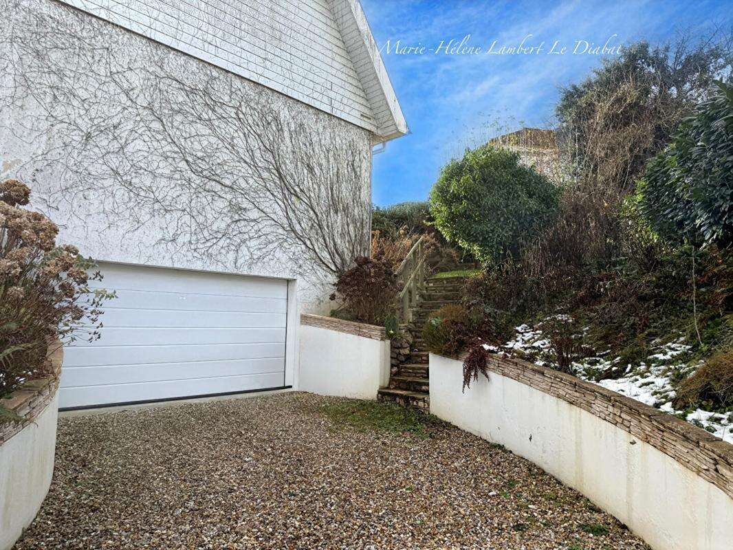 Maison à FONTAINE-LA-MALLET