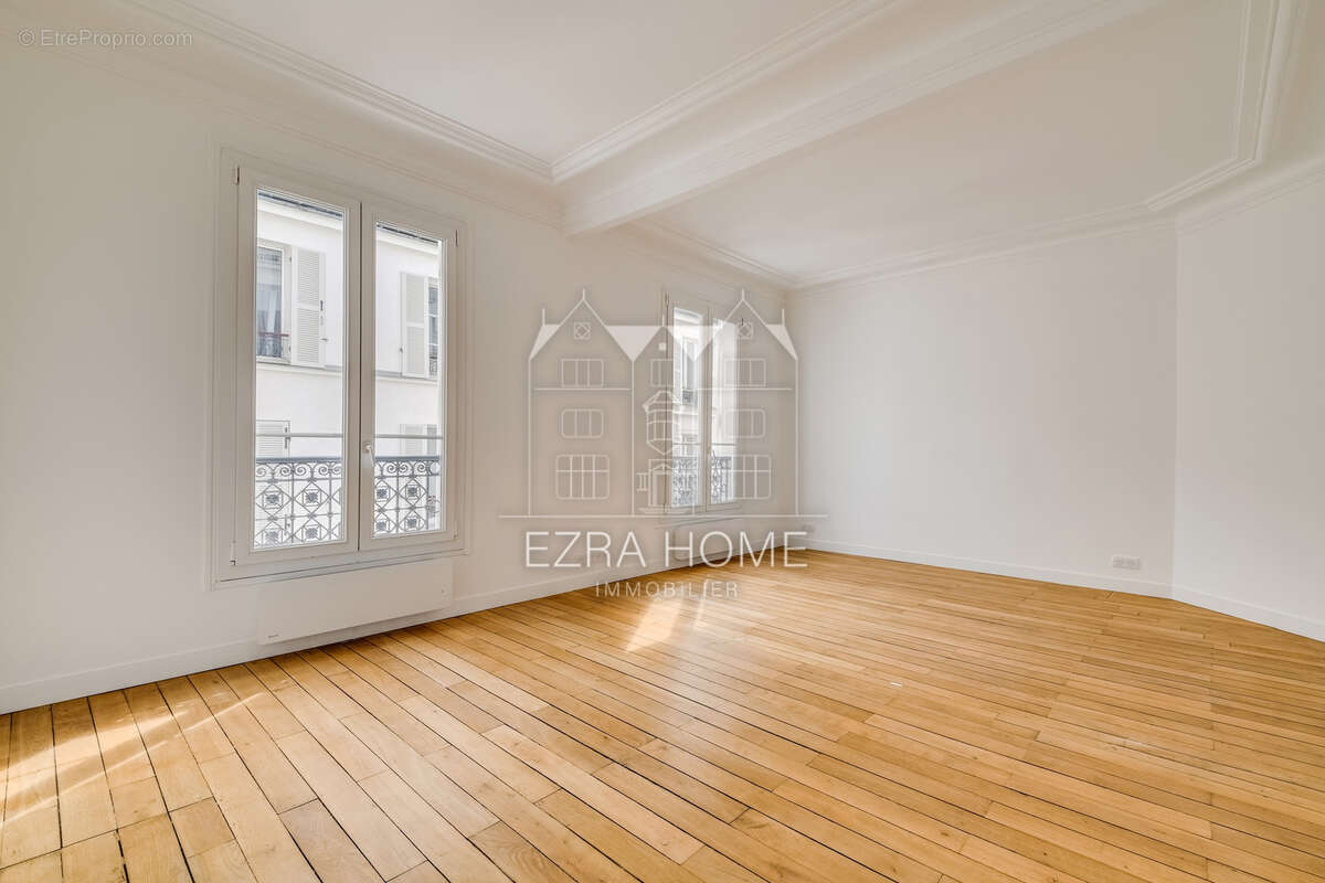 Appartement à PARIS-17E
