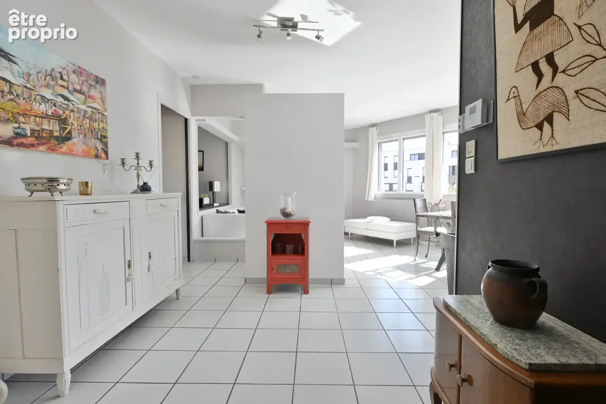 Appartement T3/T4 de 82 m2, balcon, cave et garage fermé   Secteur Beaulieu - photo 2