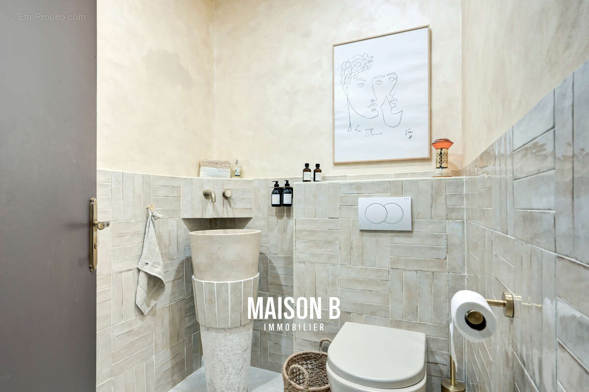 Appartement à MARSEILLE-6E